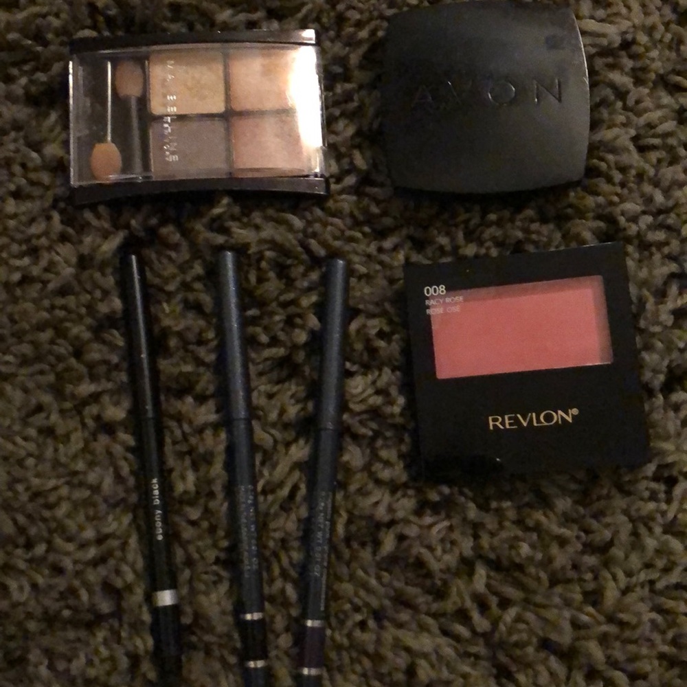 Blush, eyeshadow & eyeliner.